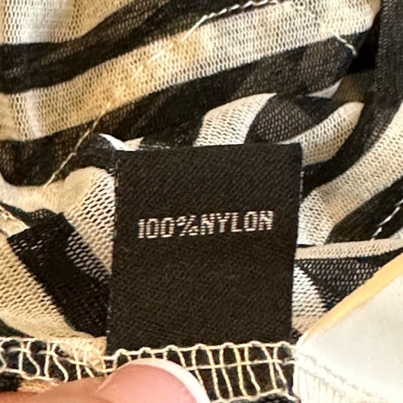 Lynn Ritchie Silver | Black & White Striped Sheer Tunic Top with Pockets - Picture 5 of 8